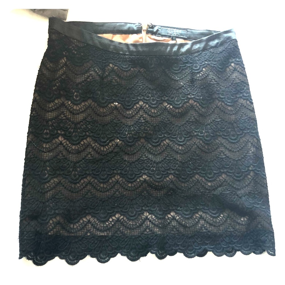 Lace skirt